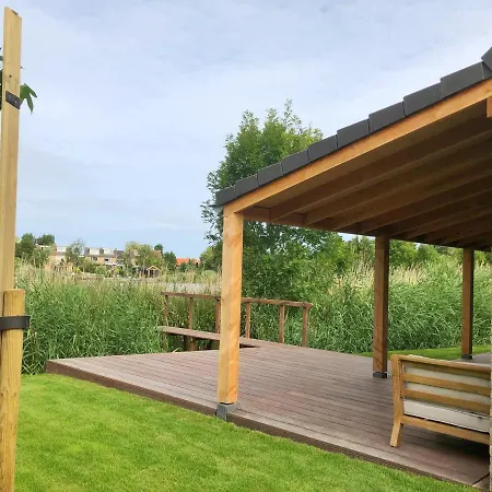 82 Op Recreatiepark De Wielen * Sint Maarten