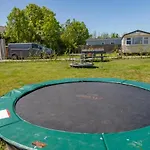 82 Op Recreatiepark De Wielen Villa Sint Maarten