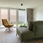 Villa 82 Op Recreatiepark De Wielen Sint Maarten