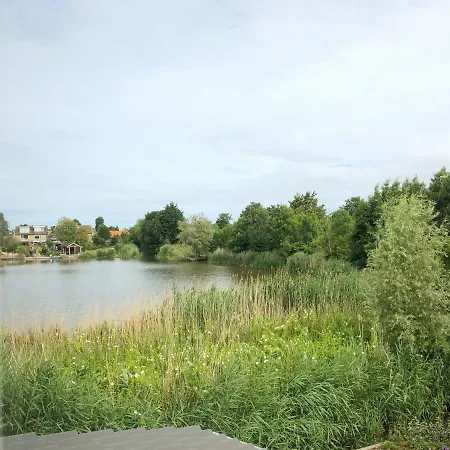 82 Op Recreatiepark De Wielen סנט מארטן